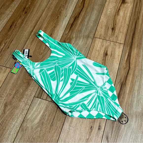 BFresh Irreversible Swimsuit One Piece - Picture 3 of 3